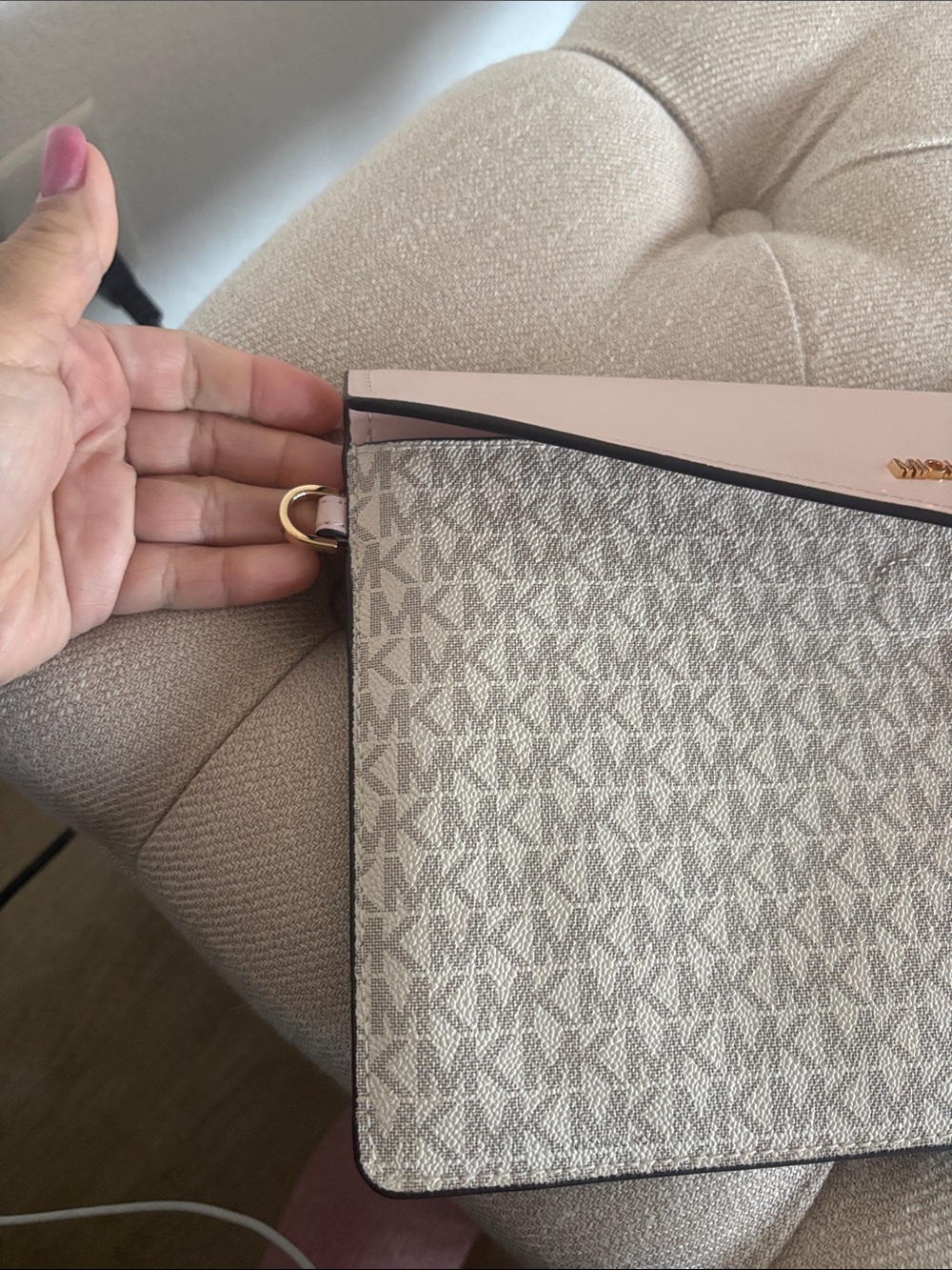 Michael Kors Signature Logo Envelope Clutch - Light Pink & Taupe - Picture 8 of 8